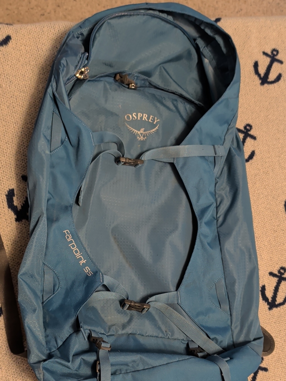OSPREY Blue Farpoint 55 + Farpoont Day Travel Backpack - Lightweight Carry